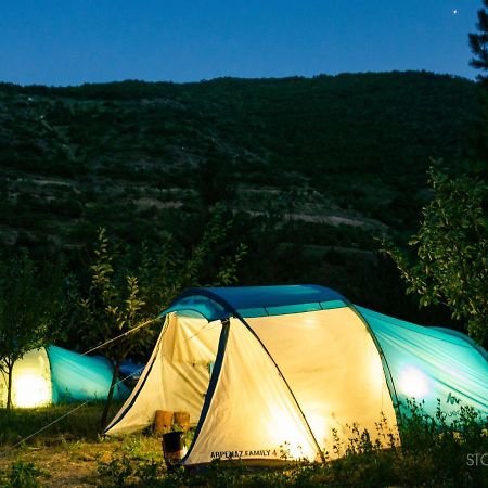 Camp'In Goris Hotell Exteriör bild