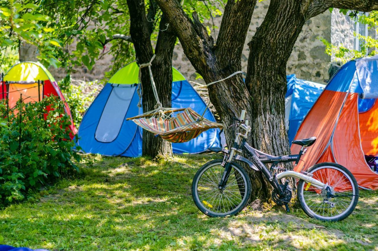 Camp'In Goris Hotell Exteriör bild